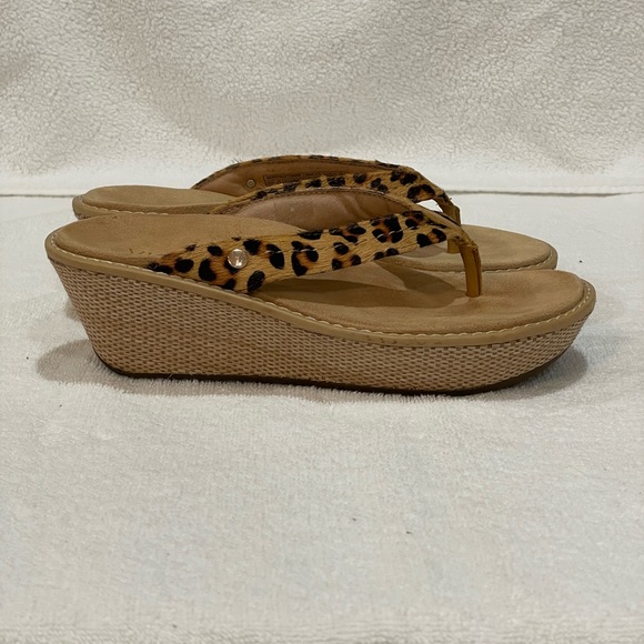 Vionic Grenada Tan Leopard Wedge Sandal size 6 - Picture 2 of 16